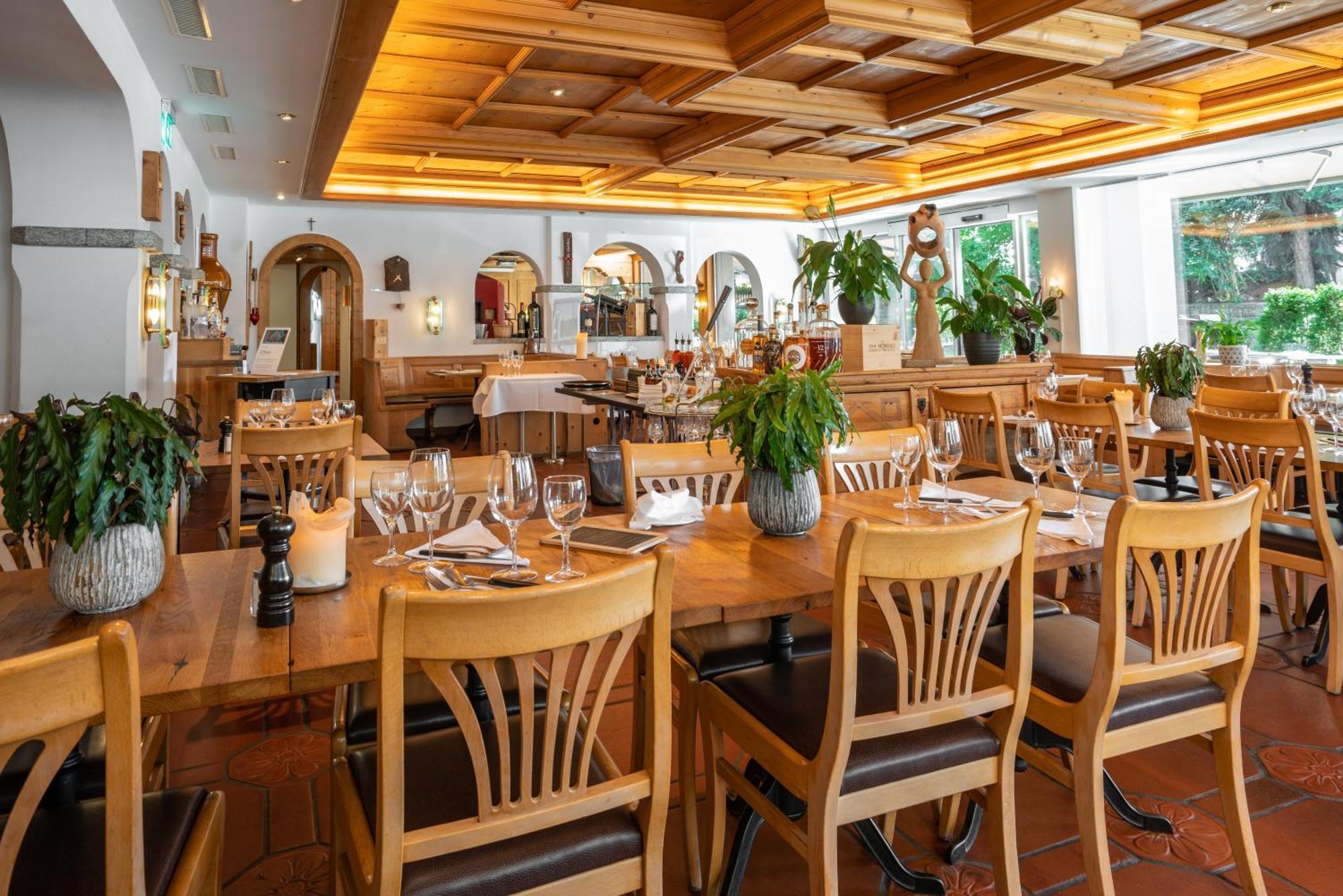 Hotel Des Alpes Φιλμς Εξωτερικό φωτογραφία