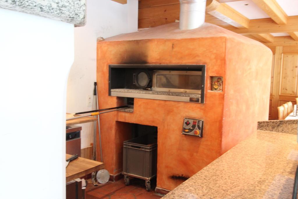 Hotel Des Alpes Φιλμς Εξωτερικό φωτογραφία